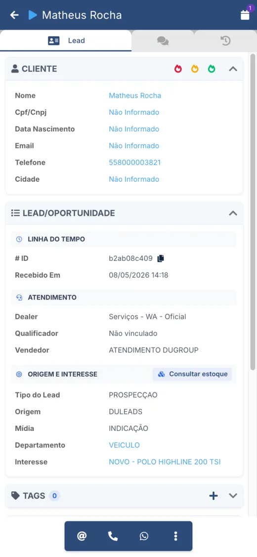 Tela mobile do DuLeads com lista de leads em andamento